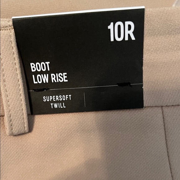 NWT! Express Supersoft Twill Pants in Beige - Picture 3 of 7